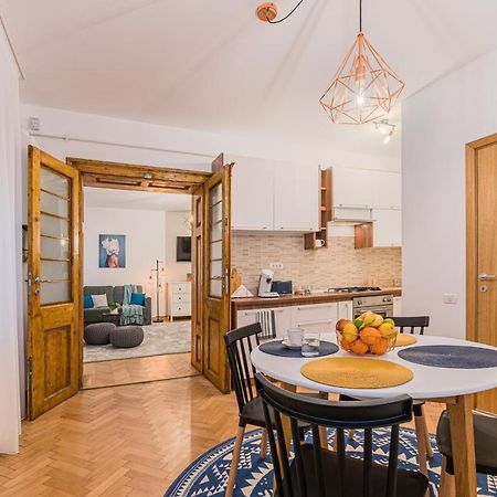 Garden Hideout - Central Apartment Braşov Esterno foto