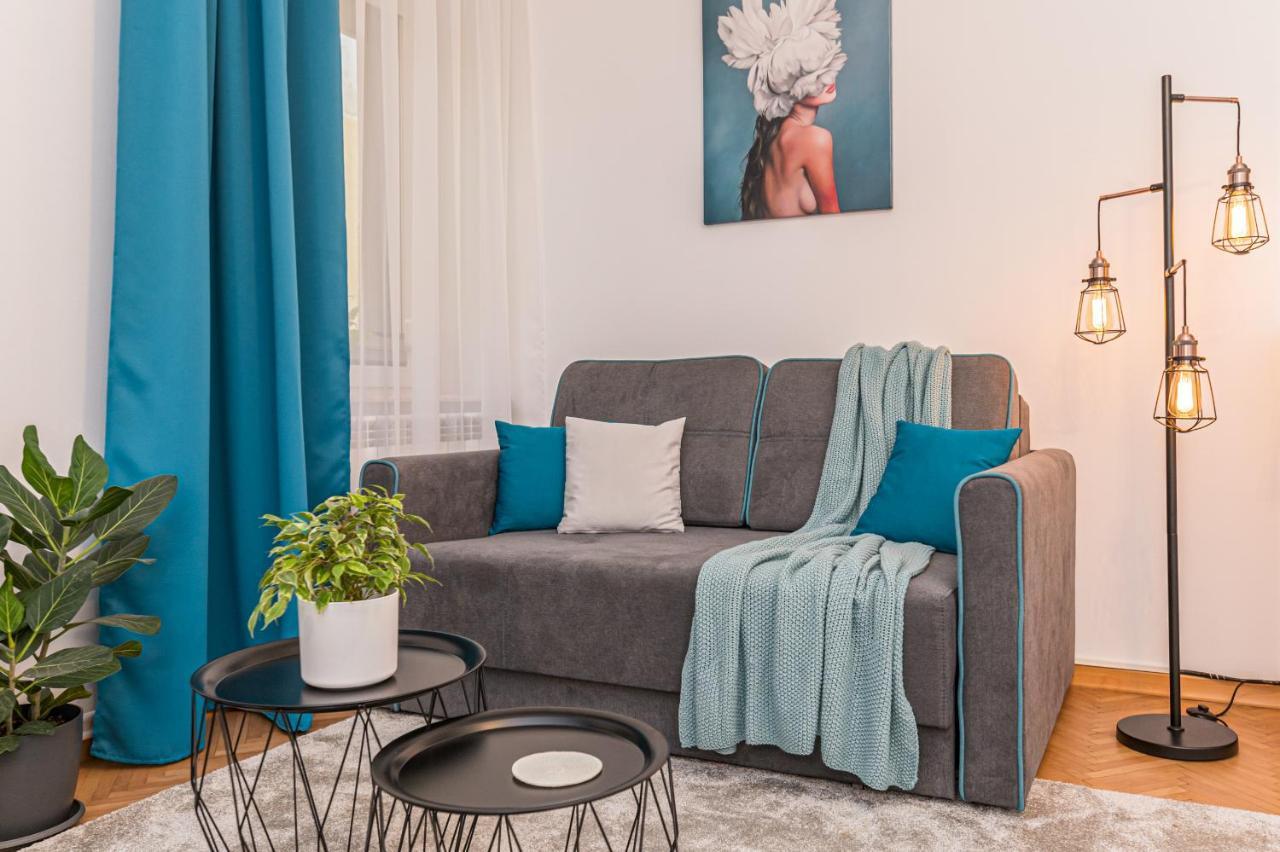 Garden Hideout - Central Apartment Braşov Esterno foto